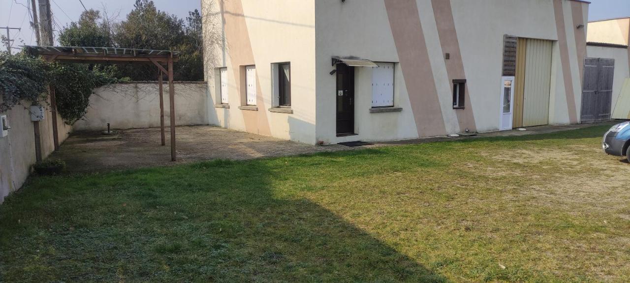 Gite De La Croix Blanche Montamisé Exteriér fotografie